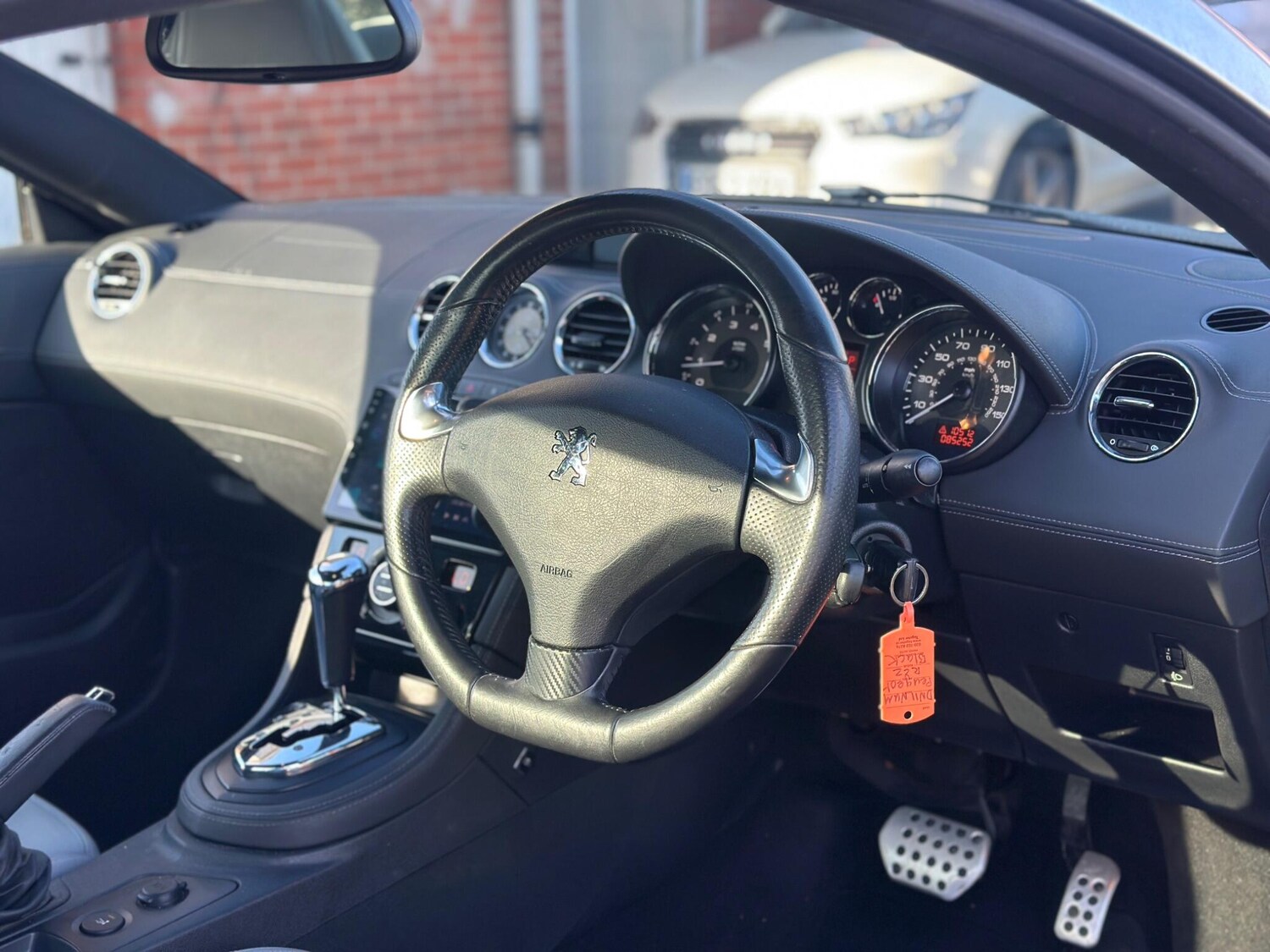 Used Peugeot RCZ 2011 for sale - 77645709: Photo 10