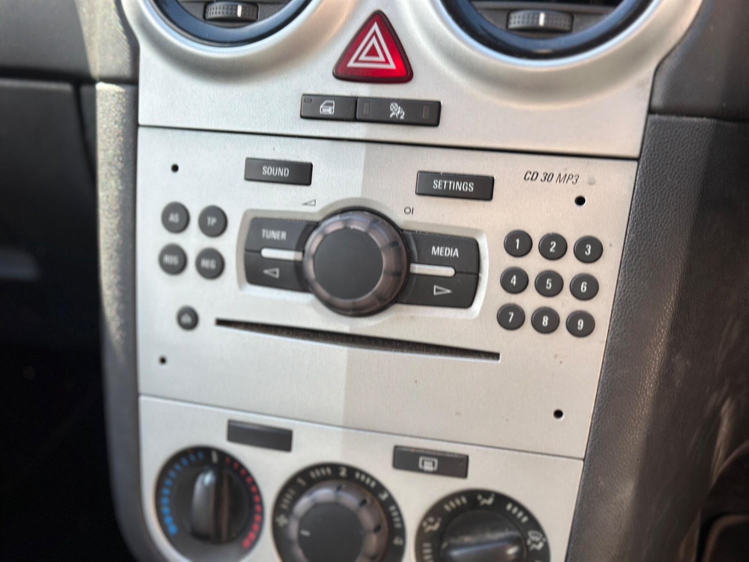 Used Vauxhall Corsa 2013 for sale - 78033698: Photo 12