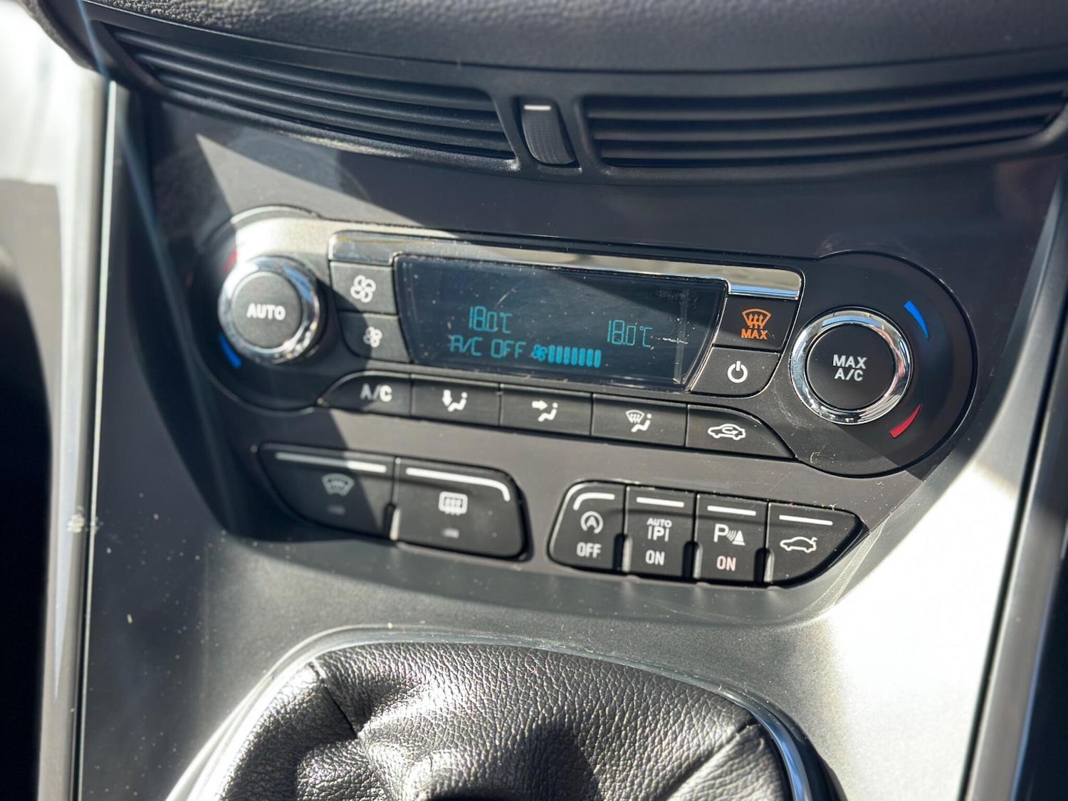 Used Ford Kuga 2015 for sale - 76945983: Photo 23