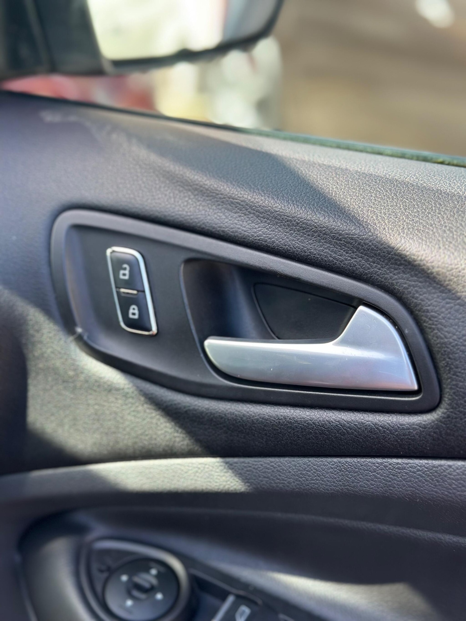 Used Ford Kuga 2015 for sale - 76945983: Photo 32