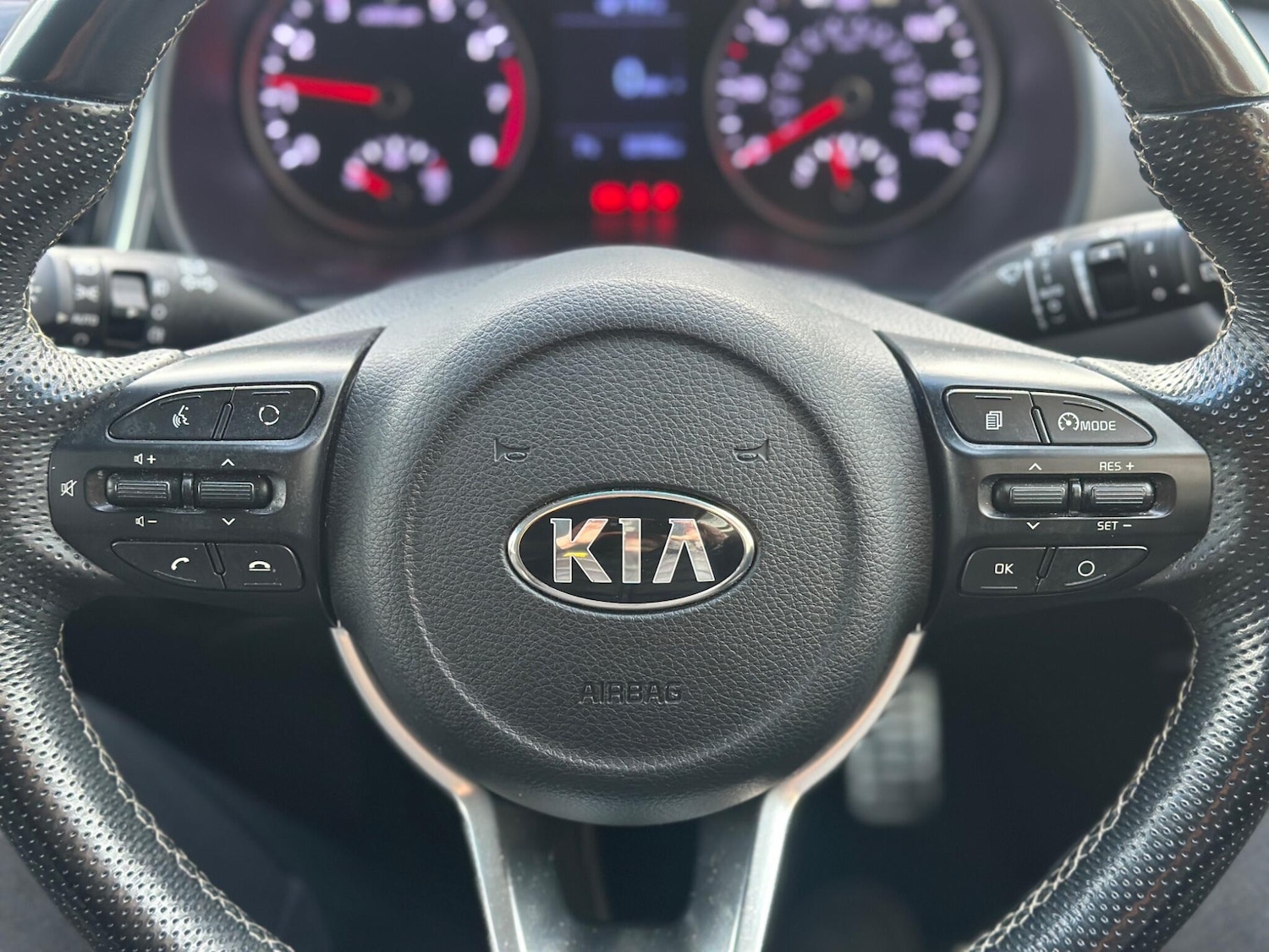 Used Kia Stonic 2017 for sale - 76965523: Photo 14