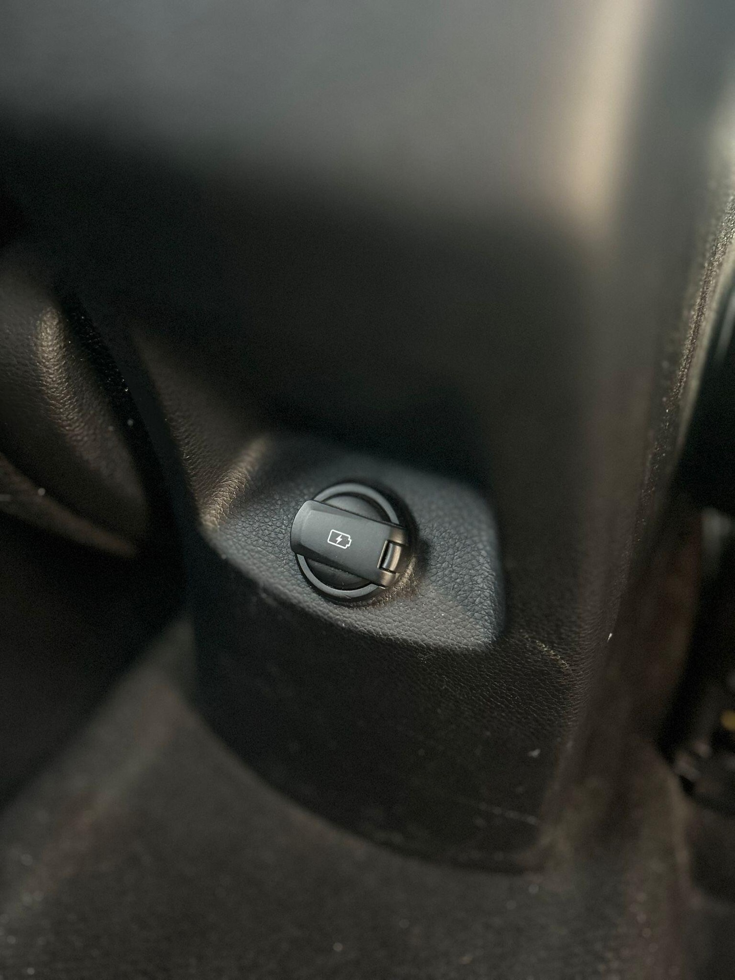 Used Kia Stonic 2017 for sale - 76965523: Photo 28