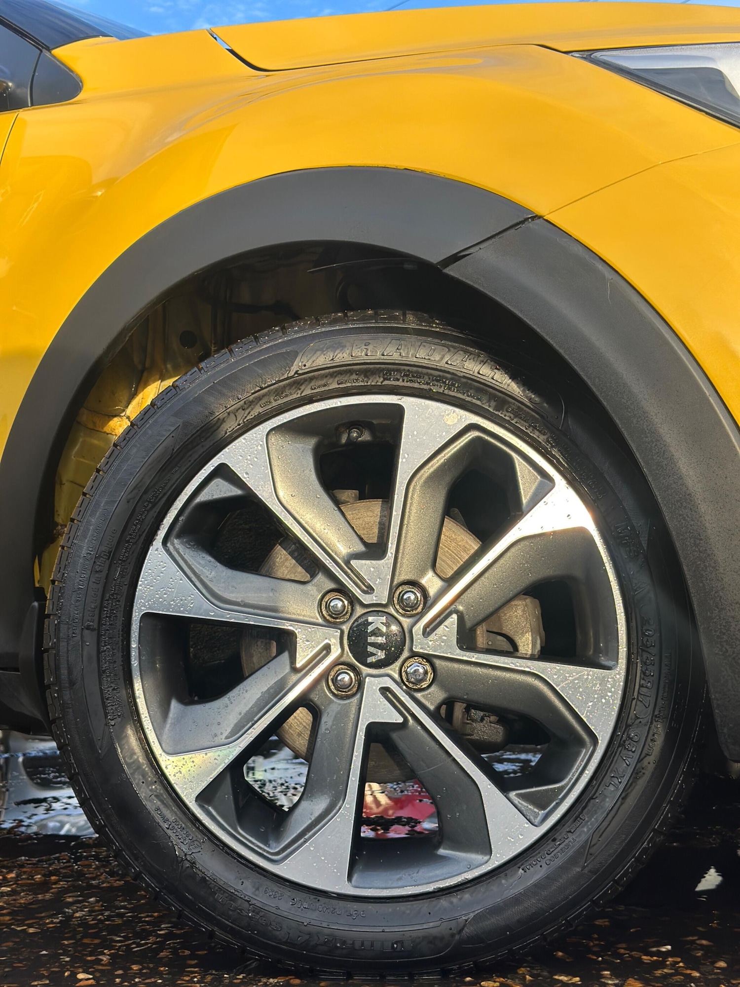 Used Kia Stonic 2017 for sale - 76965523: Photo 4