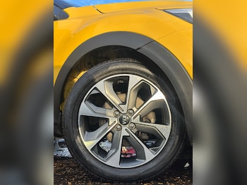 Used Kia Stonic 2017 for sale - 76965523: Photo