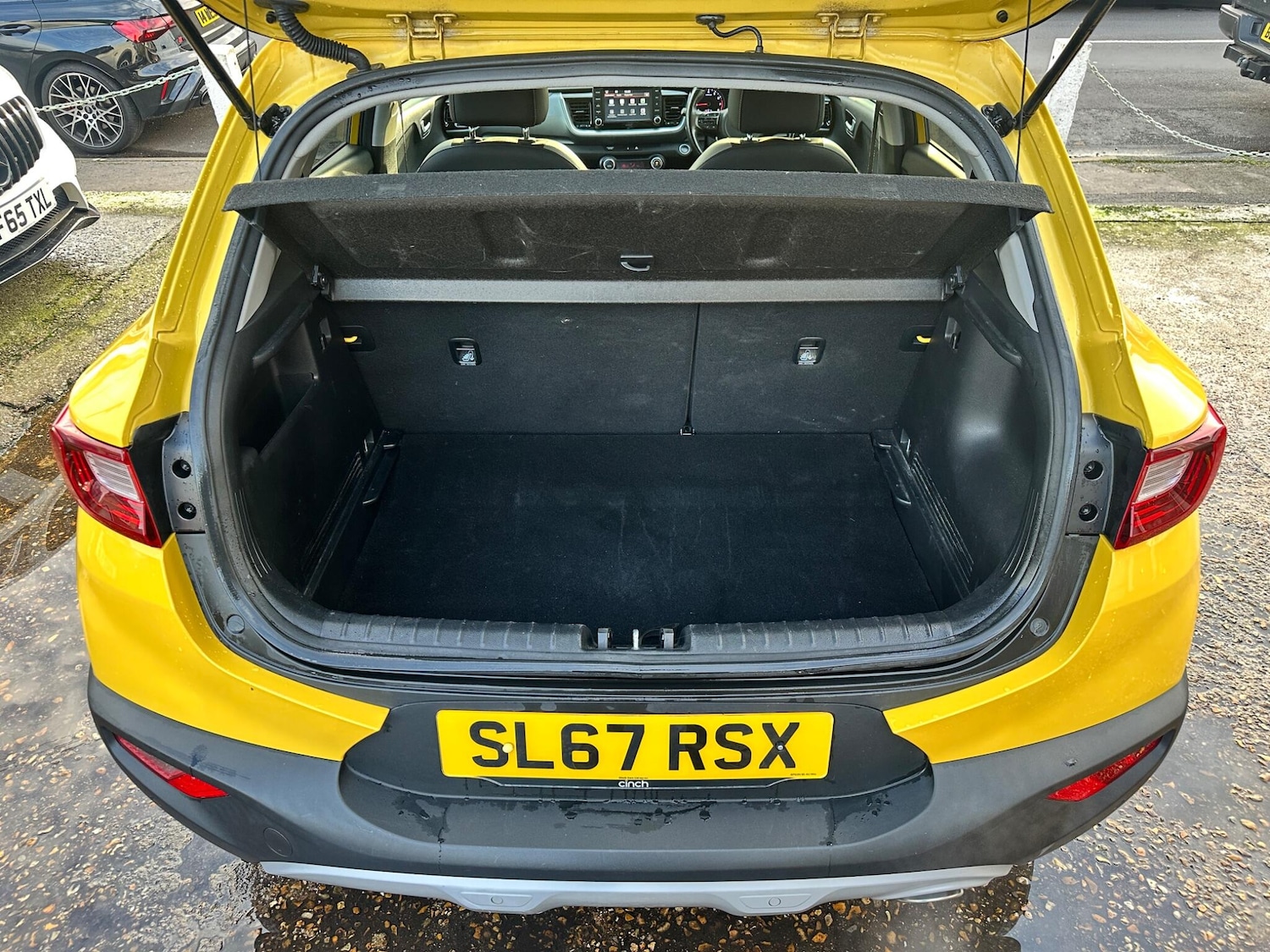 Used Kia Stonic 2017 for sale - 76965523: Photo 9