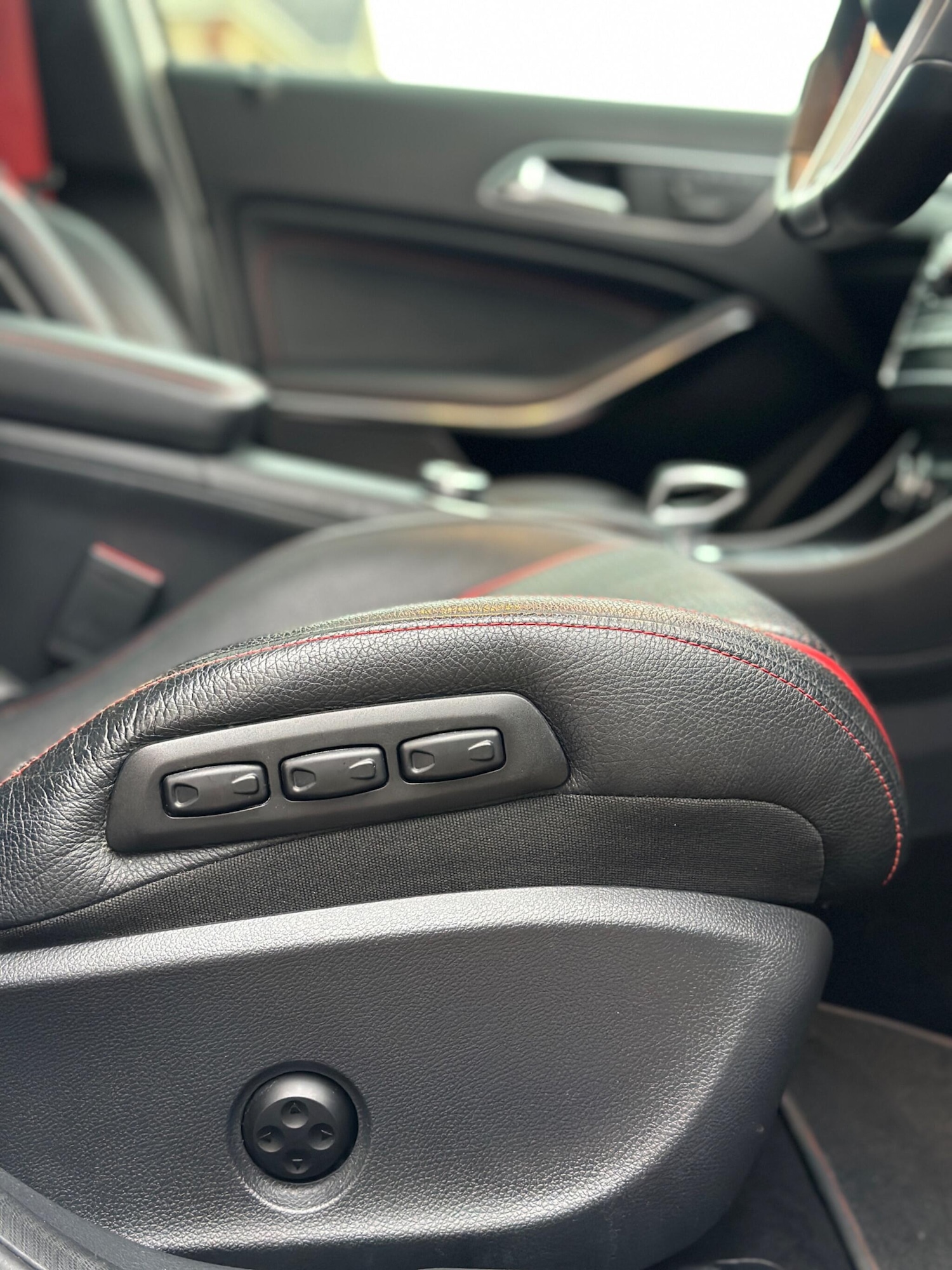 Used Mercedes-Benz GLA 2015 for sale - 76945971: Photo 33