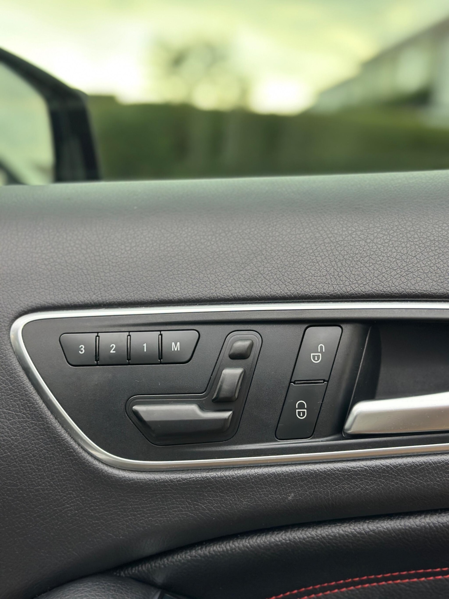 Used Mercedes-Benz GLA 2015 for sale - 76945971: Photo 36