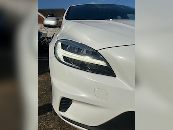Used Volvo V40 2017 for sale - 78429855: Photo