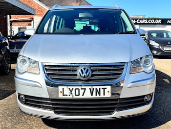 Used Volkswagen Touran 2007 for sale - 79496950: Photo