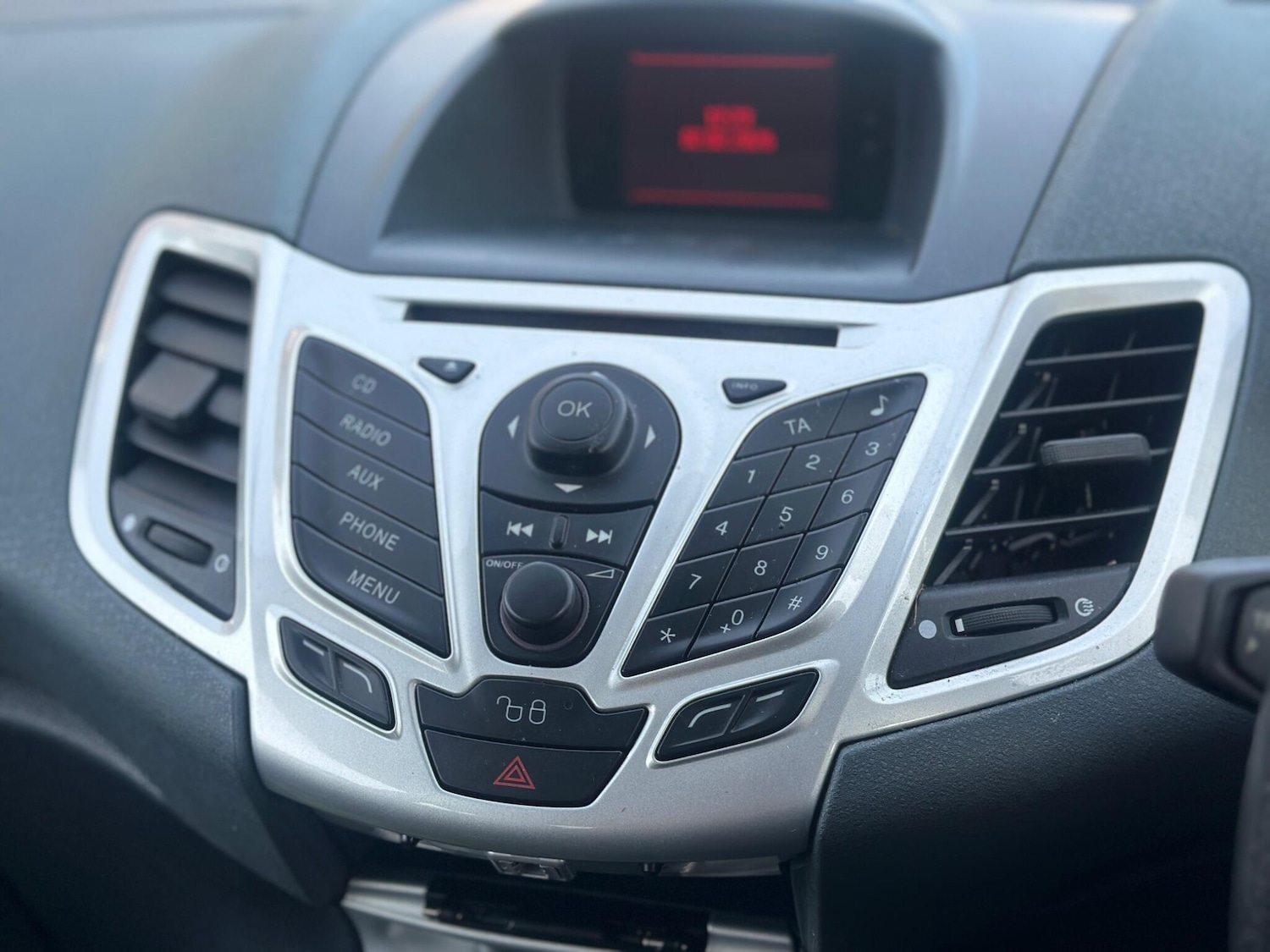 Used Ford Fiesta 2009 for sale - 77411823: Photo 16