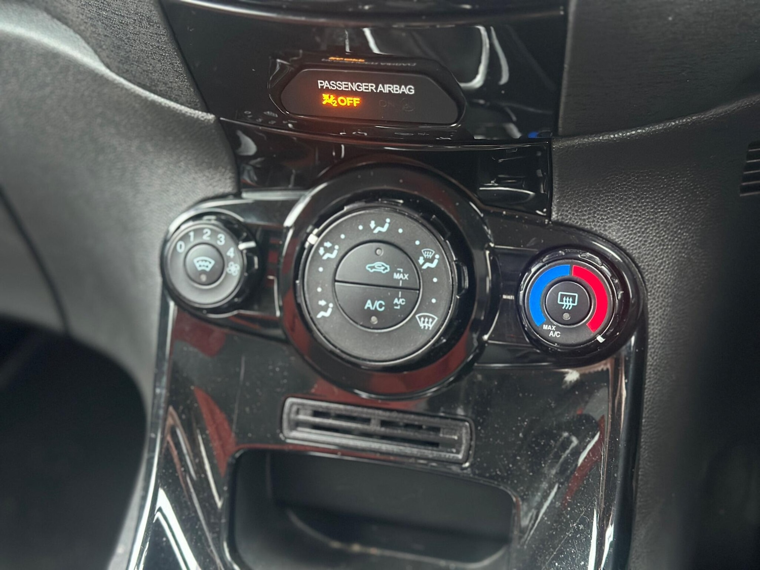 Used Ford Fiesta 2014 for sale - 78007773: Photo 16