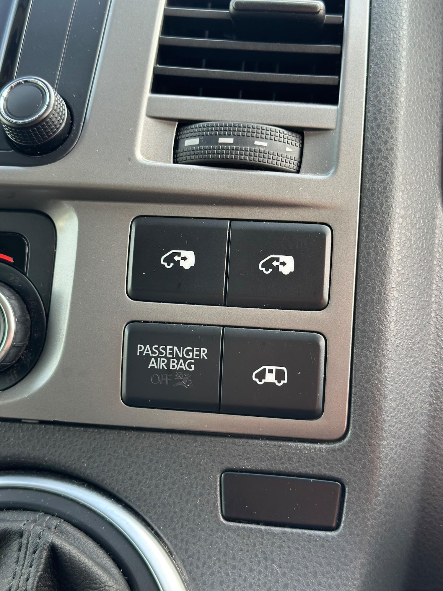 Used Volkswagen Caravelle 2014 for sale - 76945976: Photo 13