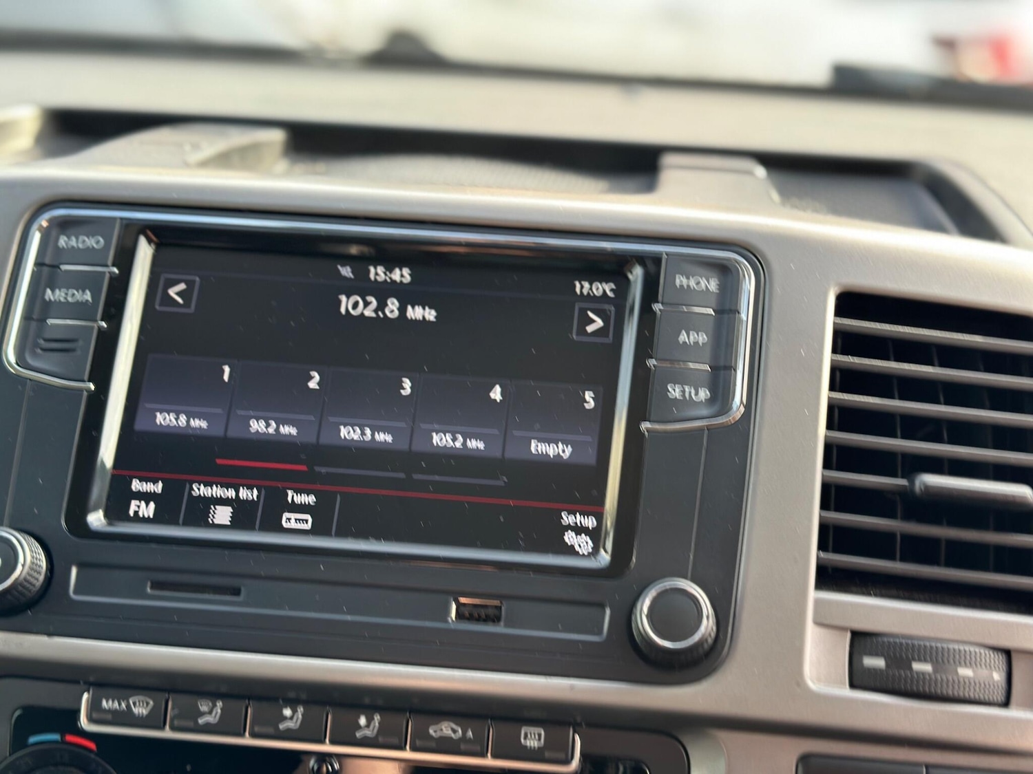 Used Volkswagen Caravelle 2014 for sale - 76945976: Photo 16