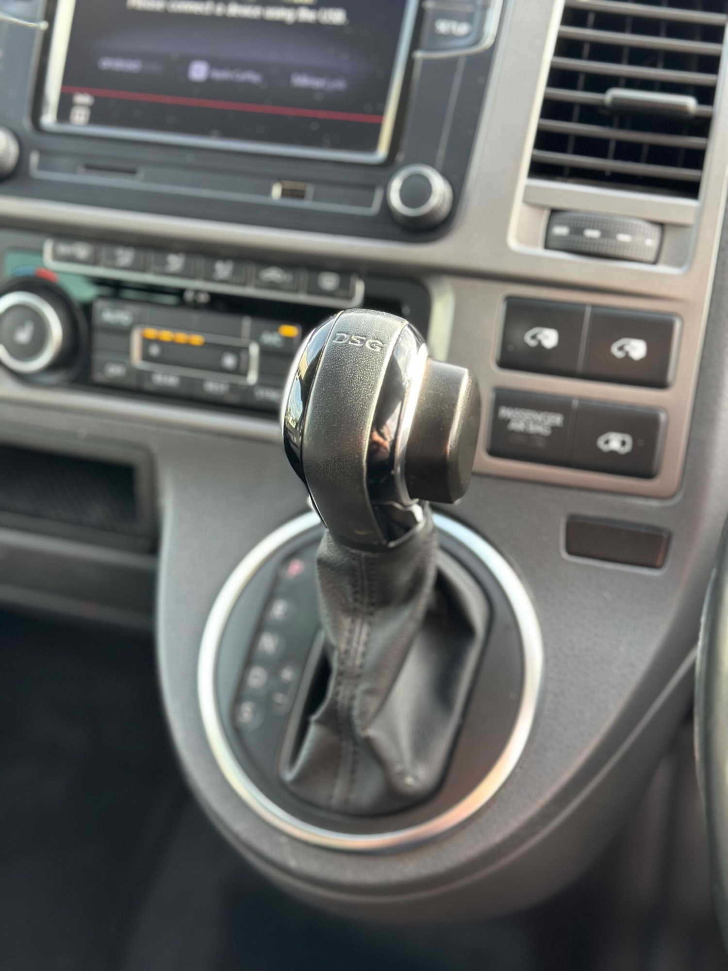 Used Volkswagen Caravelle 2014 for sale - 76945976: Photo 22