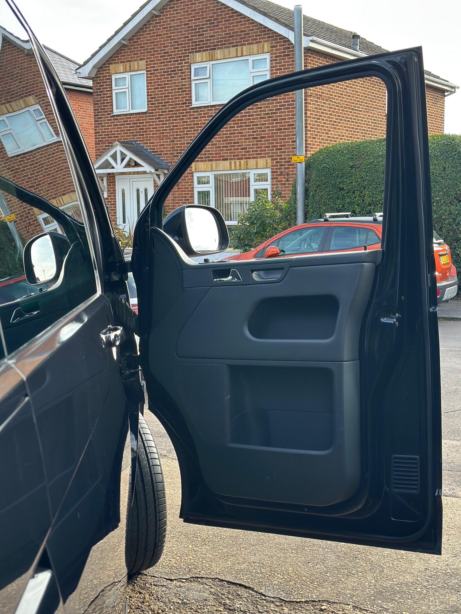 Used Volkswagen Caravelle 2014 for sale - 76945976: Photo 25