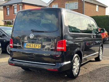 Used Volkswagen Caravelle 2014 for sale - 76945976: Photo