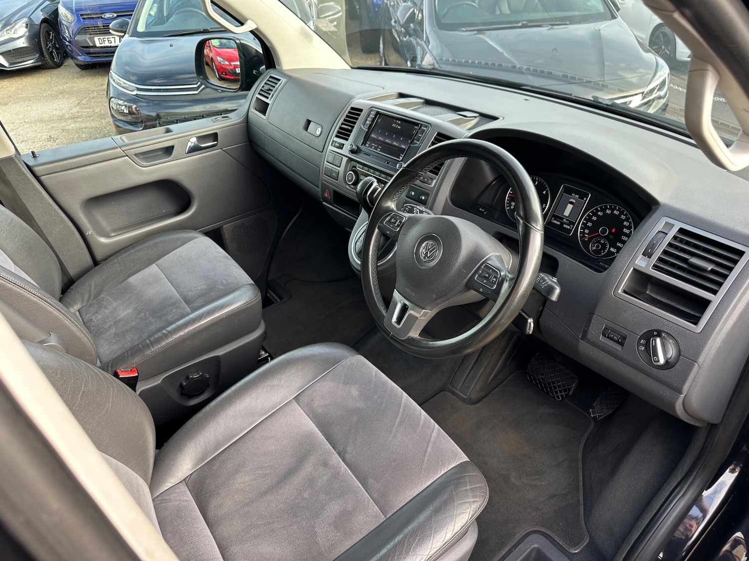 Used Volkswagen Caravelle 2014 for sale - 76945976: Photo 8