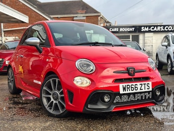 Used Abarth 595 2016 for sale - 76945975: Photo