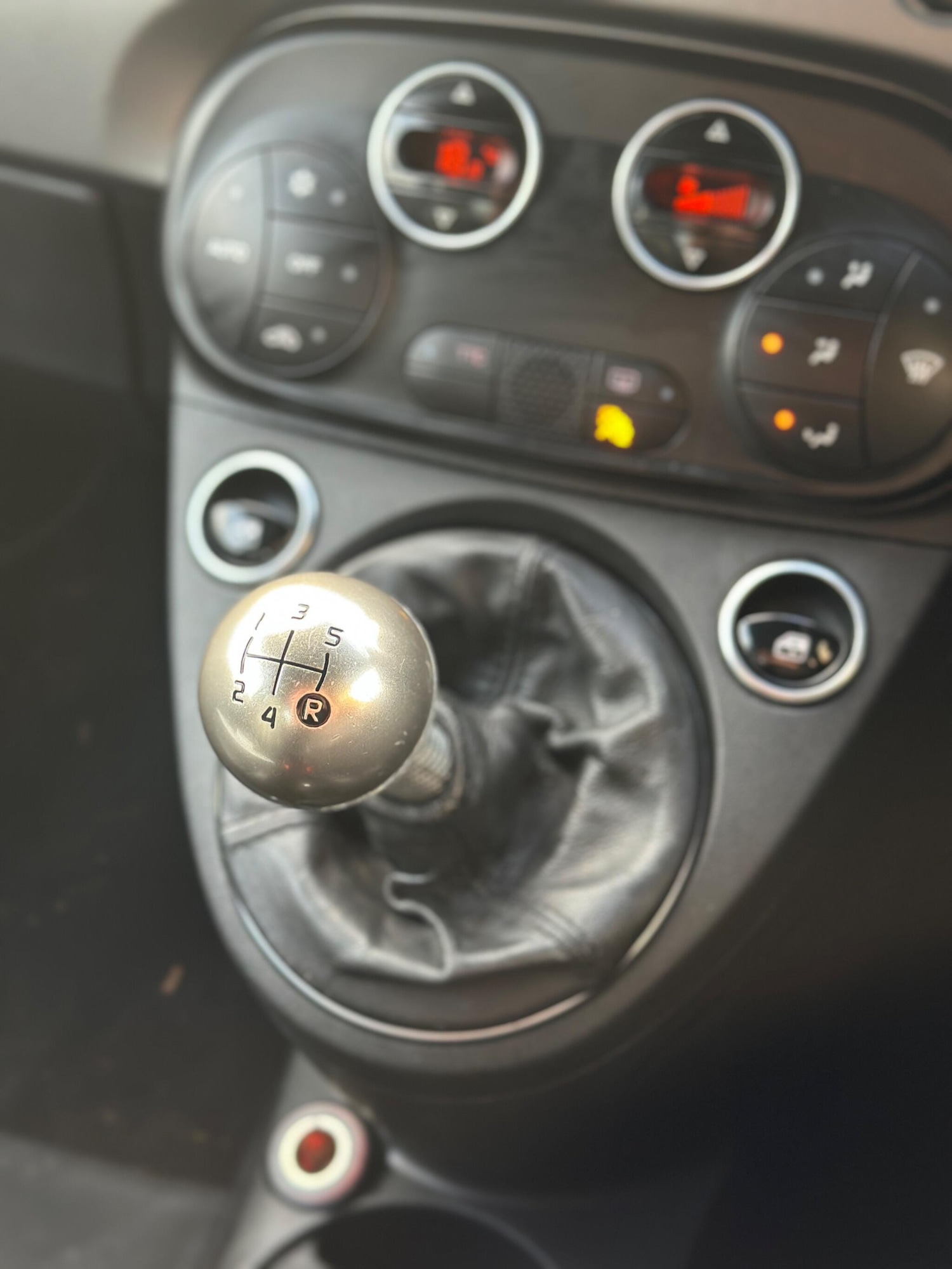 Used Abarth 595 2016 for sale - 76945975: Photo 24