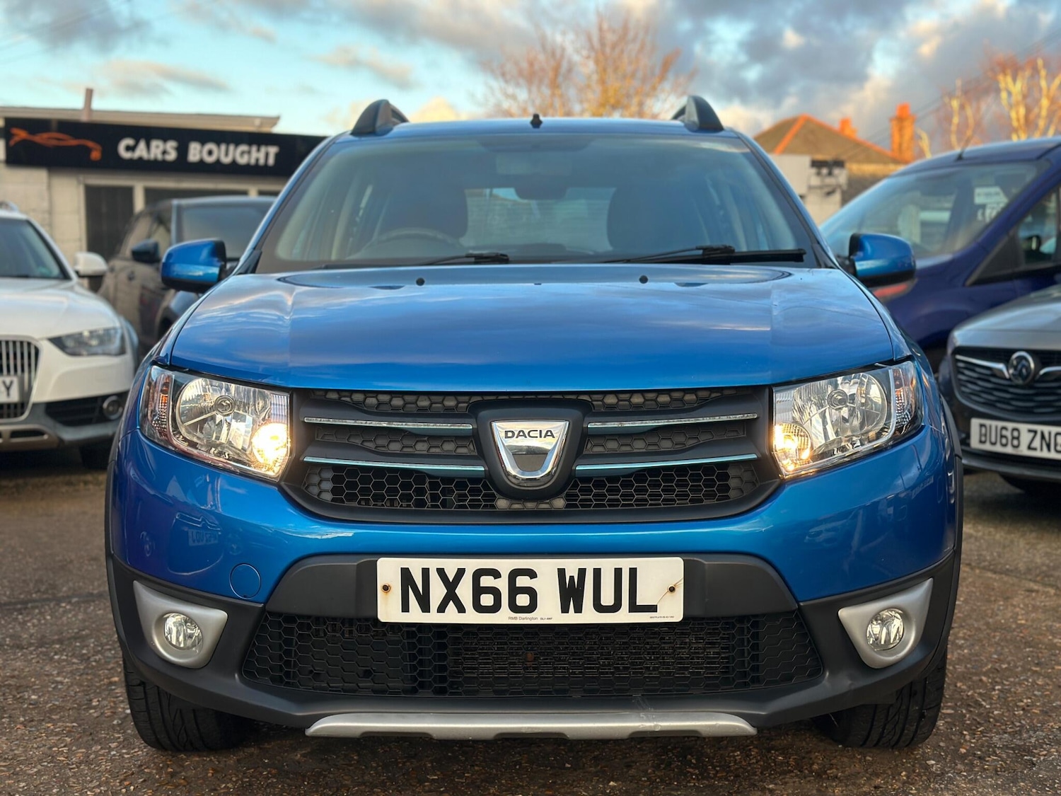 Used Dacia Sandero Stepway 2016 for sale - 76945973: Photo 2