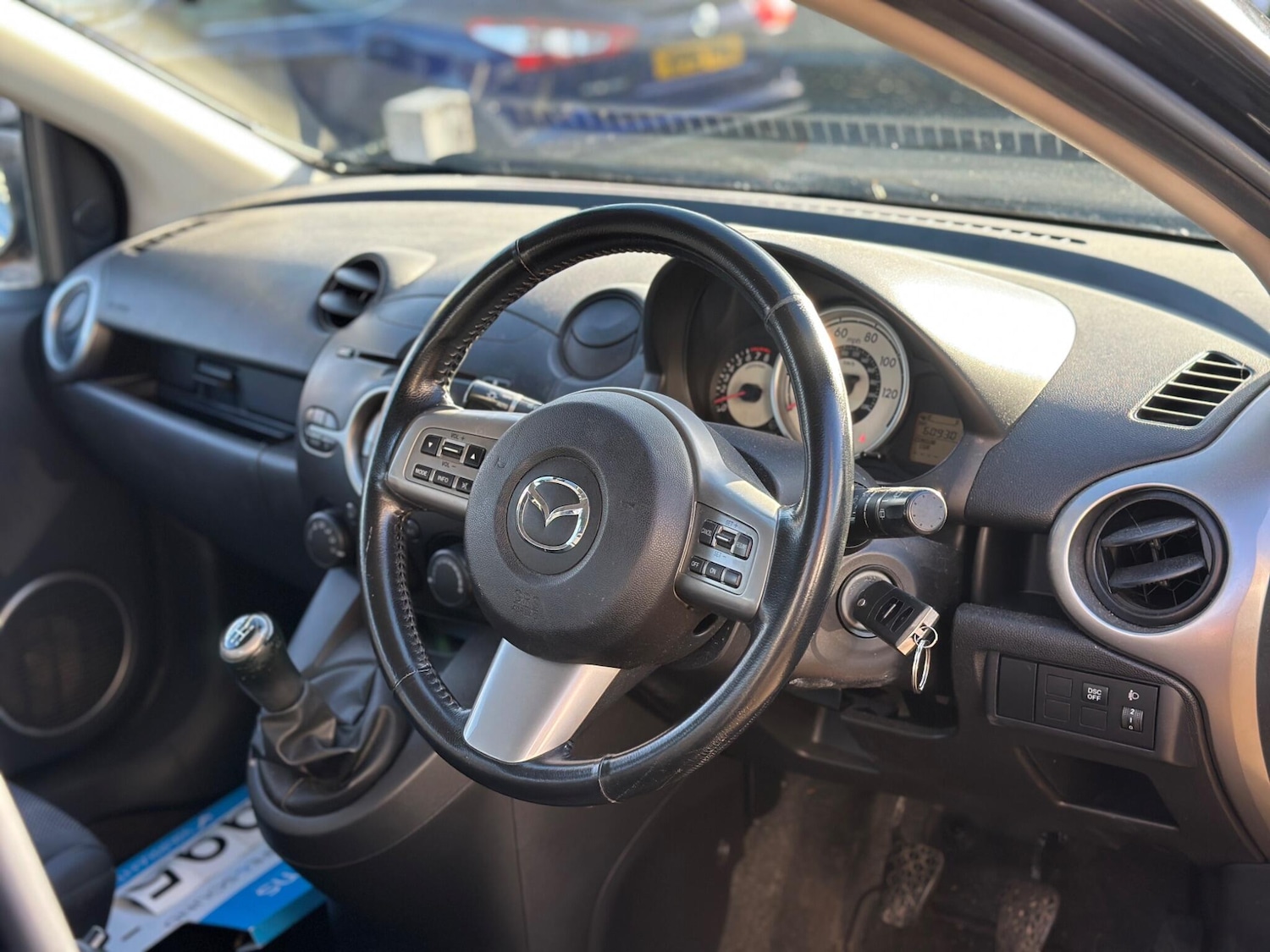 Used Mazda Mazda2 2009 for sale - 77229928: Photo 8