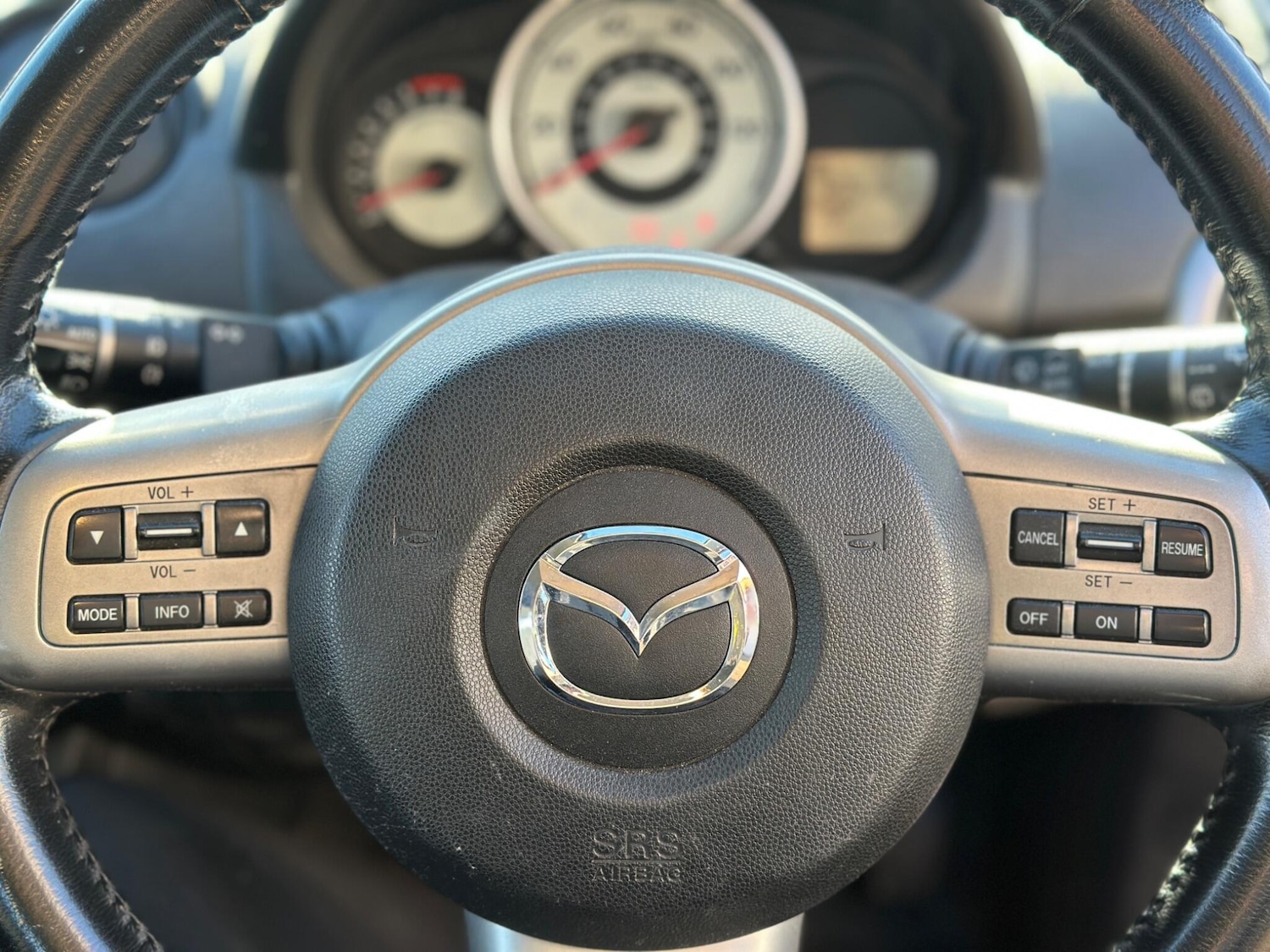 Used Mazda Mazda2 2009 for sale - 77229928: Photo 9