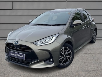 Used Toyota Yaris 2024 for sale - 76327802: Photo