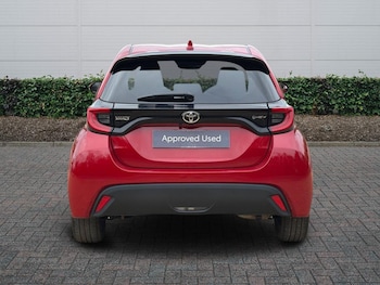 Used Toyota Yaris 2024 for sale - 78059340: Photo