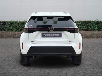 Used Toyota Yaris 2024 for sale - 77971439: Photo