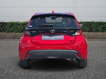 Used Toyota Yaris 2024 for sale - 79318357: Photo