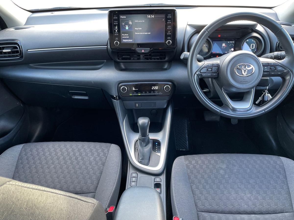 Used Toyota Yaris 2023 for sale - 76730686: Photo 8