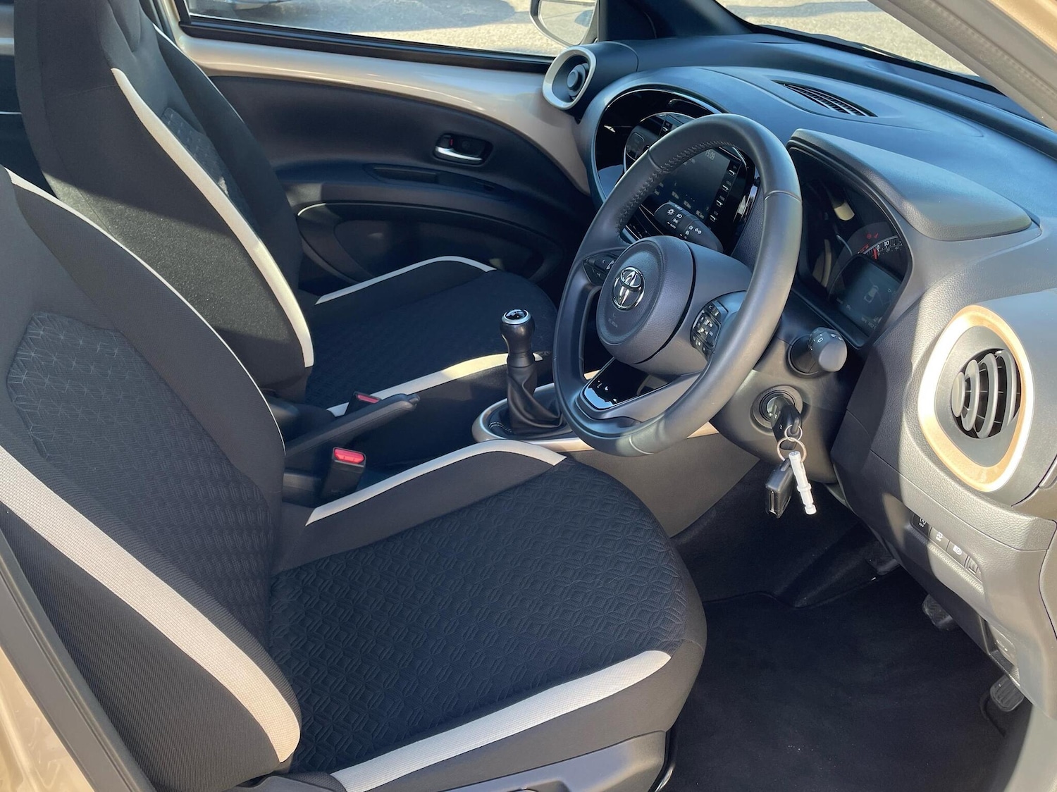 Used Toyota Aygo X 2022 for sale - 76154326: Photo 11