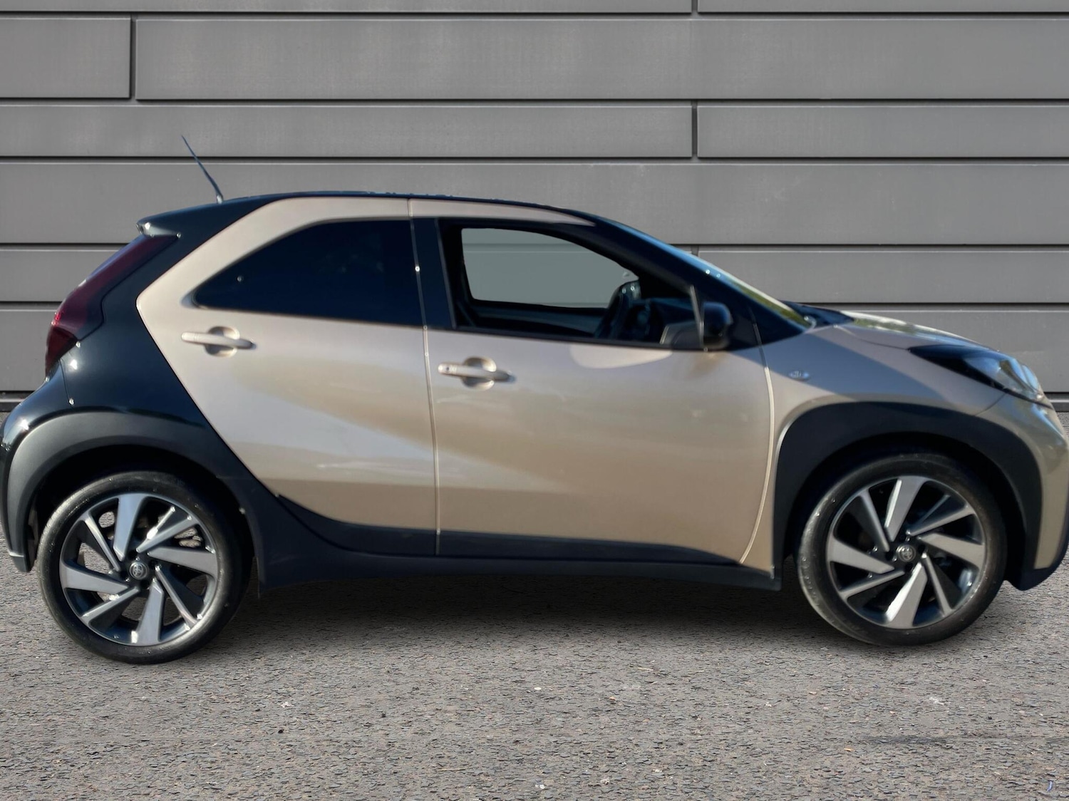 Used Toyota Aygo X 2022 for sale - 76154326: Photo 16