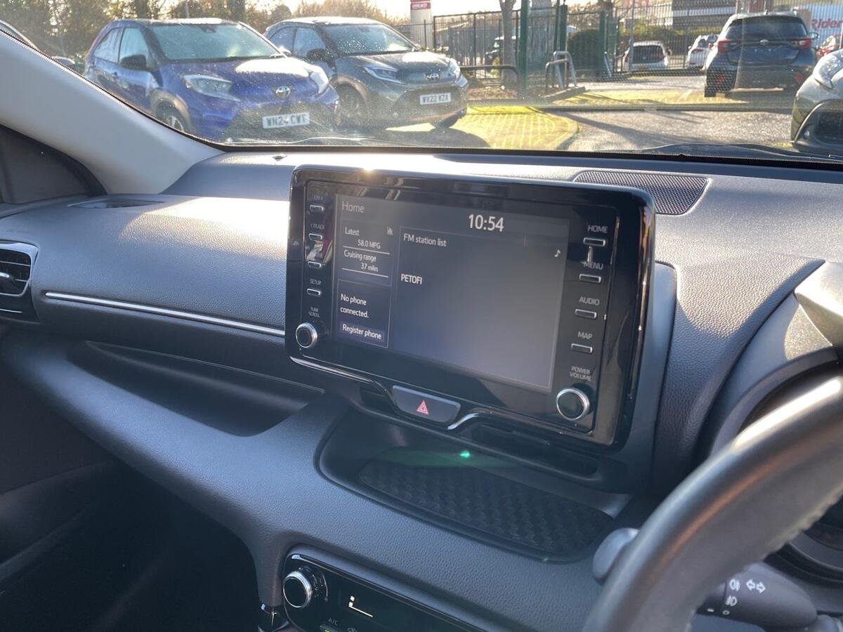 Used Toyota Yaris 2022 for sale - 76692765: Photo 11