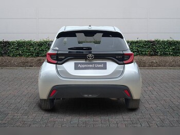 Used Toyota Yaris 2024 for sale - 78186472: Photo