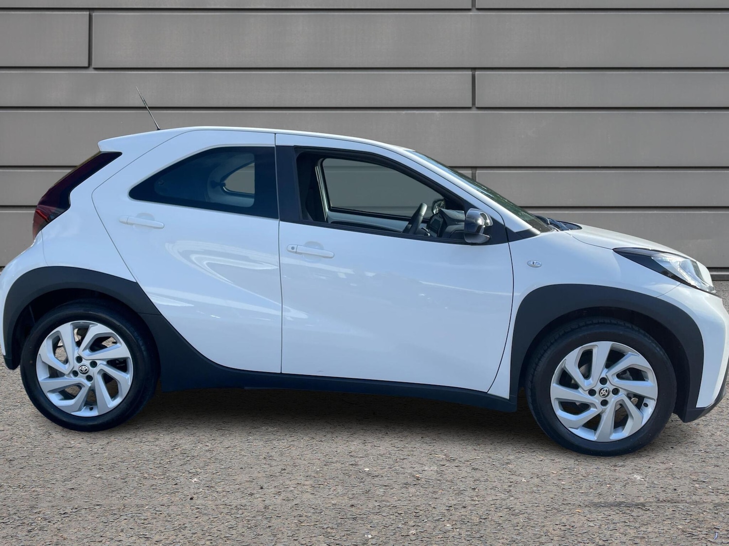 Used Toyota Aygo X 2024 for sale - 76111695: Photo 16