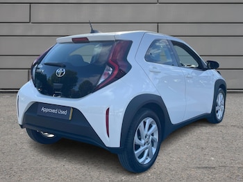 Used Toyota Aygo X 2024 for sale - 76111695: Photo 2