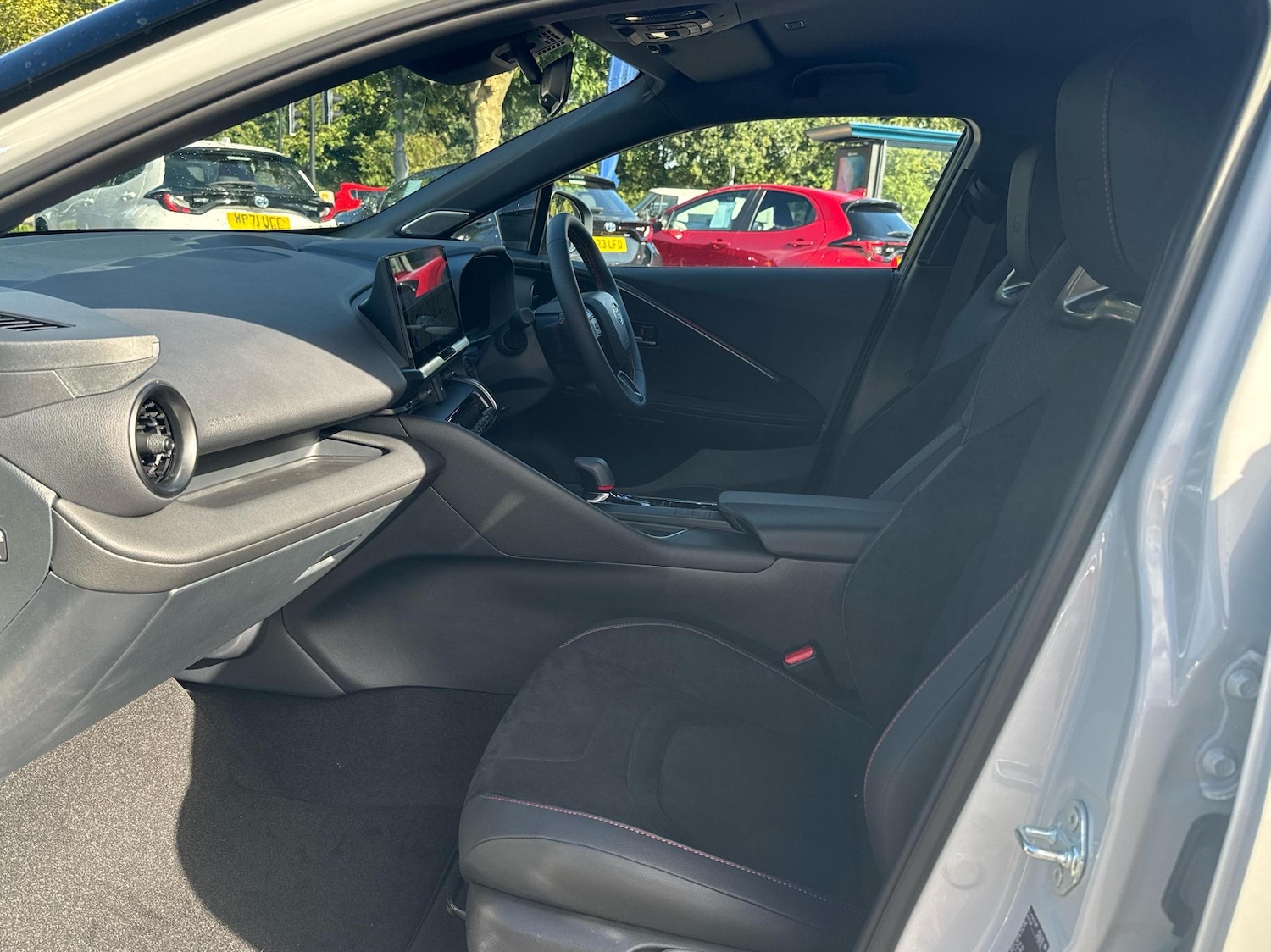 Used Toyota C-HR 2024 for sale - 76111656: Photo 10