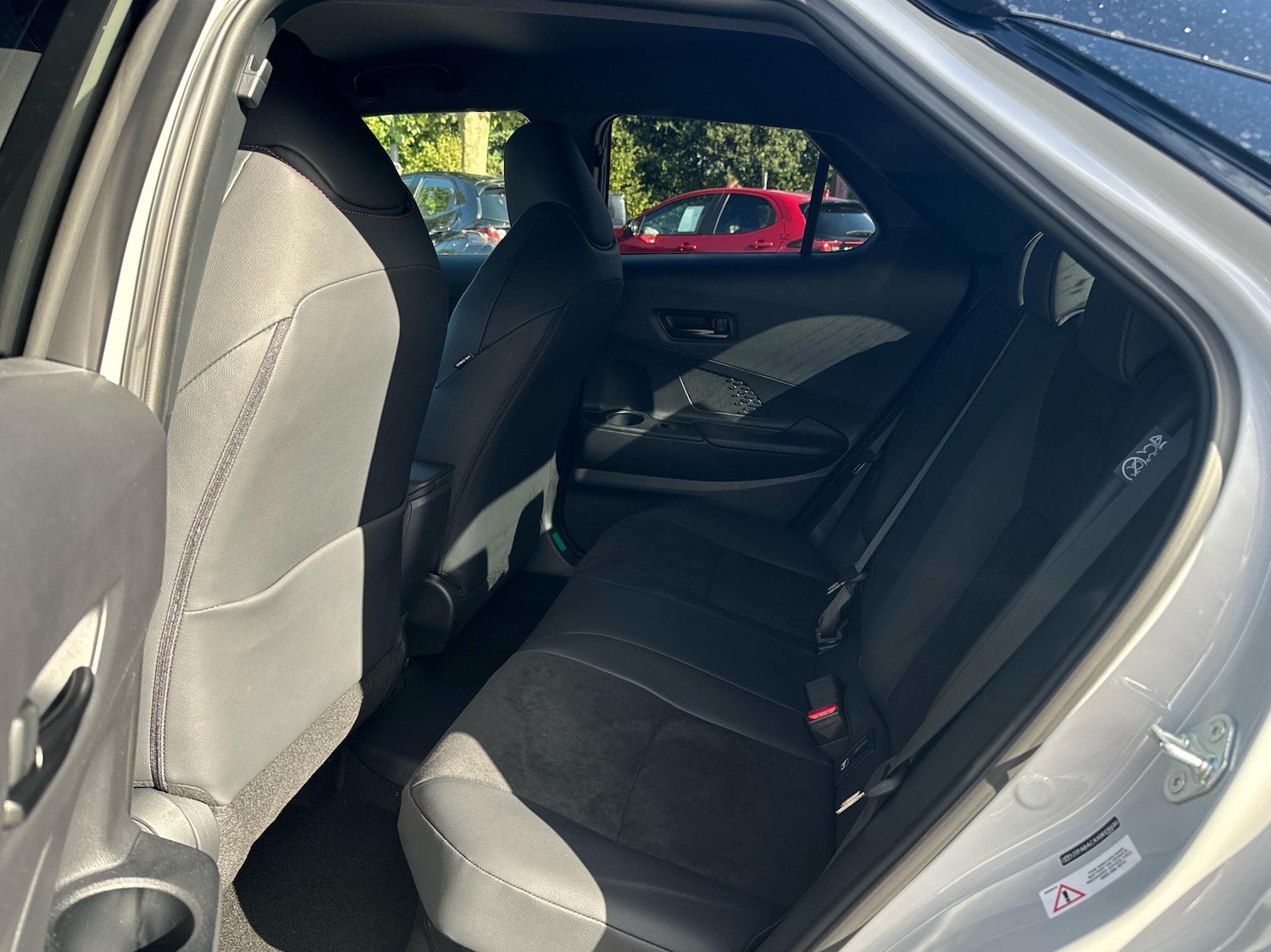 Used Toyota C-HR 2024 for sale - 76111656: Photo 12