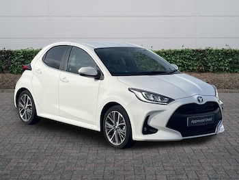 Used Toyota Yaris 2023 for sale - 77539448: Photo