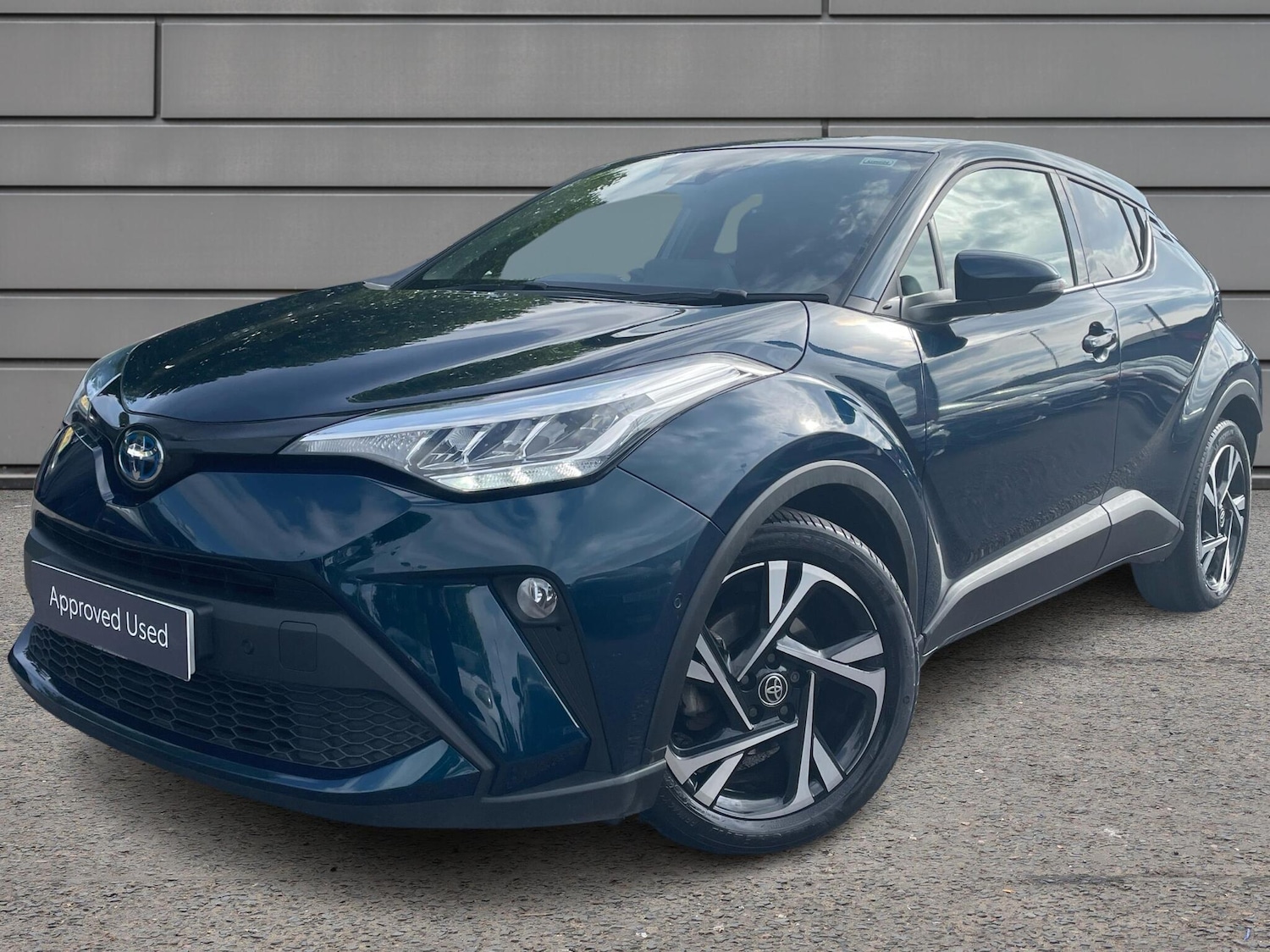Used Toyota C-HR 2023 for sale - 76110682: Photo 3
