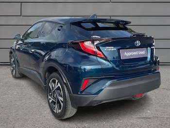 Used Toyota C-HR 2023 for sale - 76110682: Photo 4
