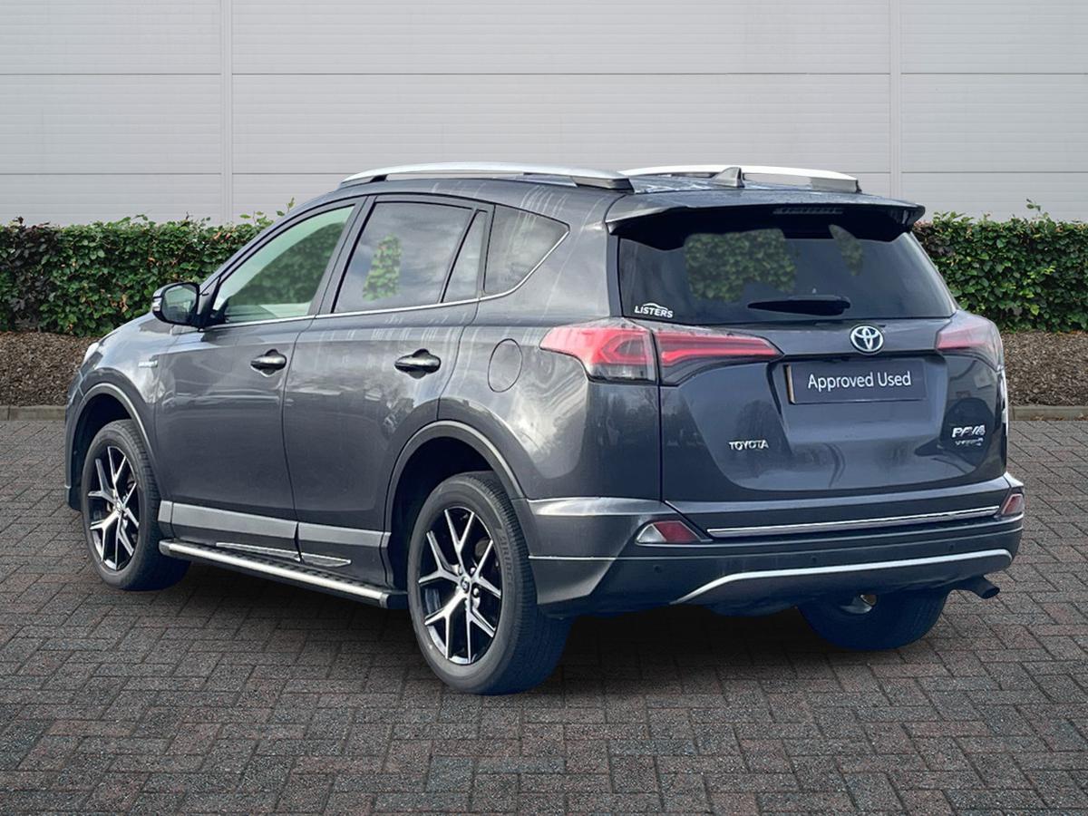 Used Toyota RAV4 2018 for sale - 77647555: Photo 2