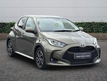 Used Toyota Yaris 2023 for sale - 79699649: Photo