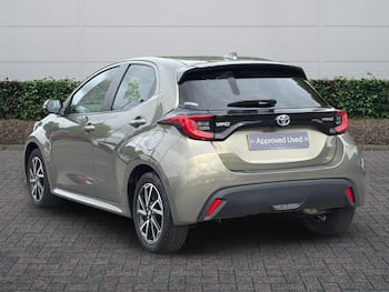 Used Toyota Yaris 2023 for sale - 79699649: Photo