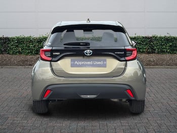 Used Toyota Yaris 2023 for sale - 79699649: Photo