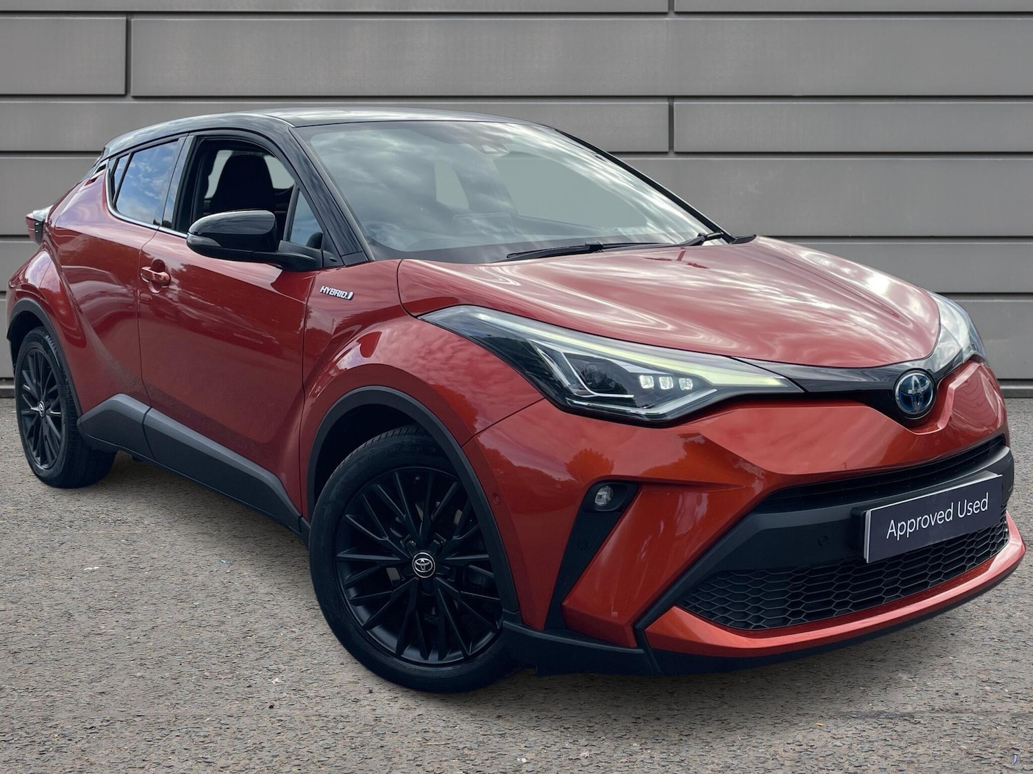 Used Toyota C-HR 2021 for sale - 76111165: Photo 1