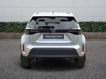 Used Toyota Yaris 2024 for sale - 77971432: Photo