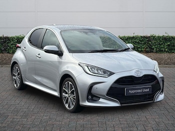 Used Toyota Yaris 2024 for sale - 77855184: Photo