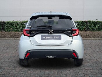 Used Toyota Yaris 2024 for sale - 77855184: Photo